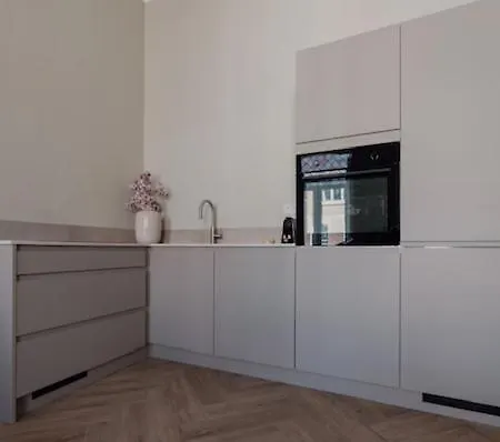 Xl Suite 4P Close To Central Station Efteling Apartment *